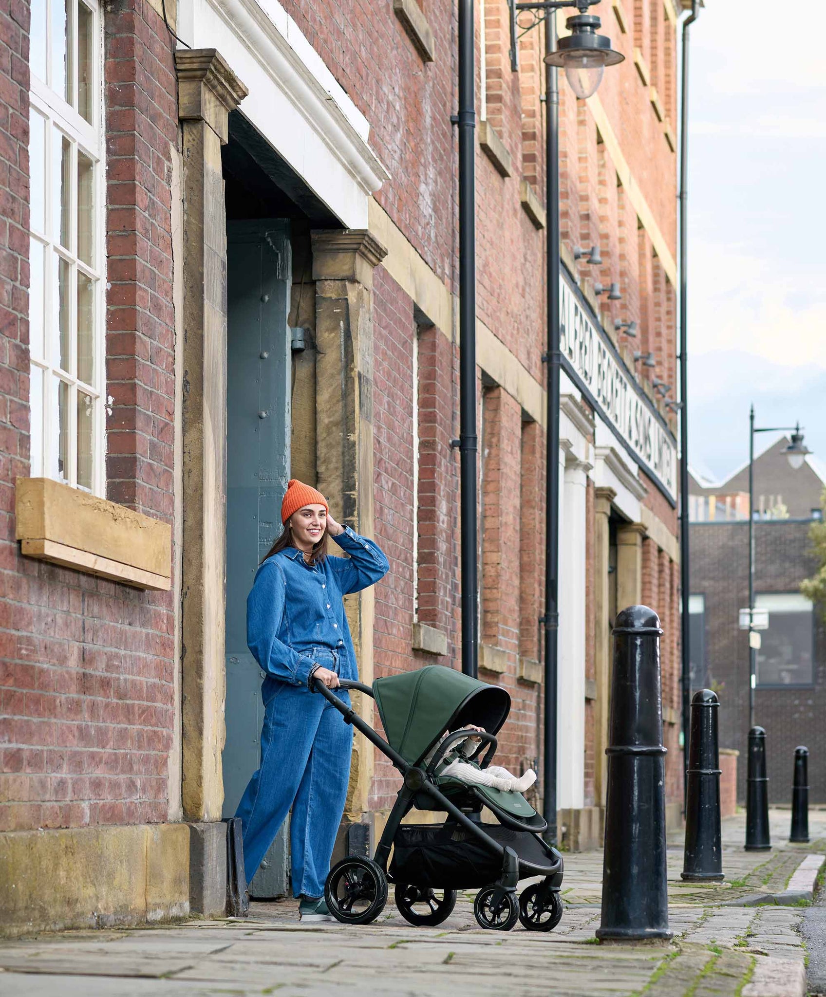 London road pram discount shop