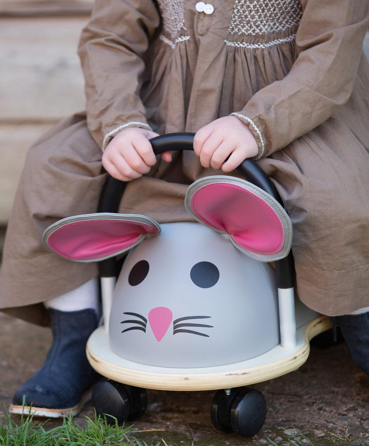 Mouse ride sale on toy