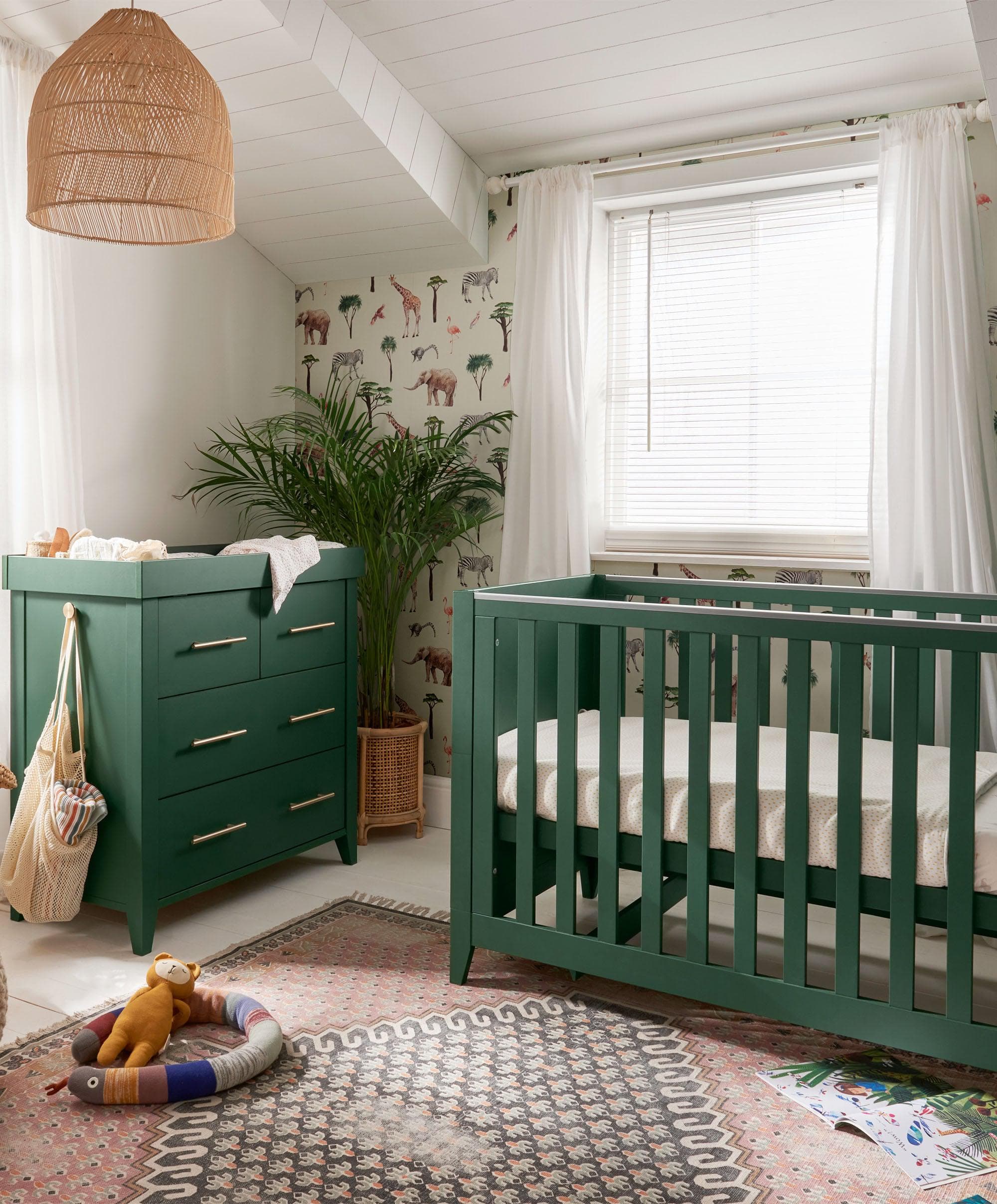 Chicco Next 2 Me Dream - Luna  Nursery Furniture – Mamas & Papas UK
